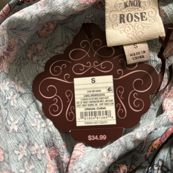 Knox Rose, small, pink and blue floral - Picture 3 of 3